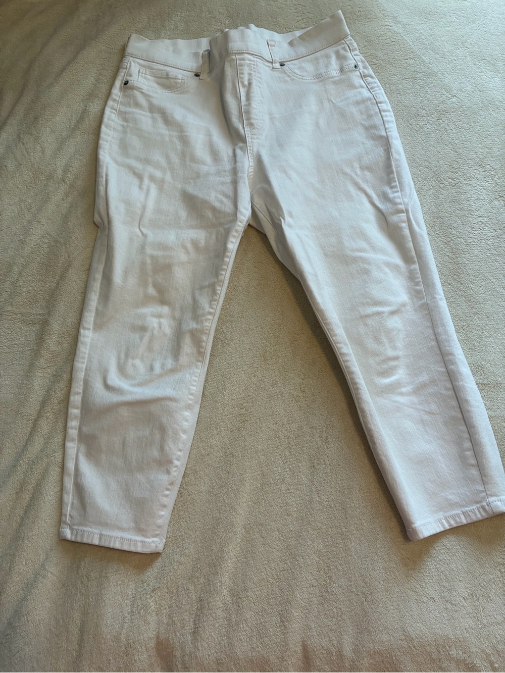 Women’s White Stretch Jeans NWOT